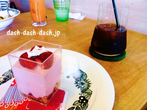 長久手フォトベルカフェの苺ムース