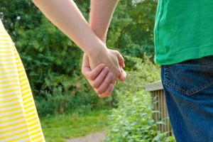 つないだ手(デート)
