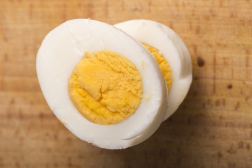 ゆで卵の賞味期限まとめ【殻付き＆殻むいた／冷蔵庫での保存が基本】
