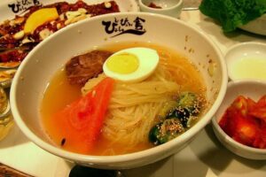 盛岡冷麺(Wikimedia Commons)01