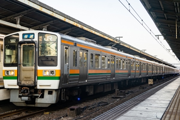 JR中央本線(211系車両)