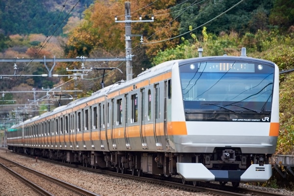 JR中央本線(E233系車両)