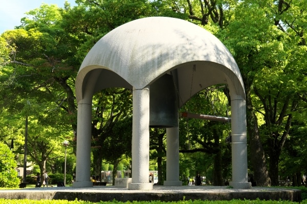 平和の鐘(広島市平和記念公園内)